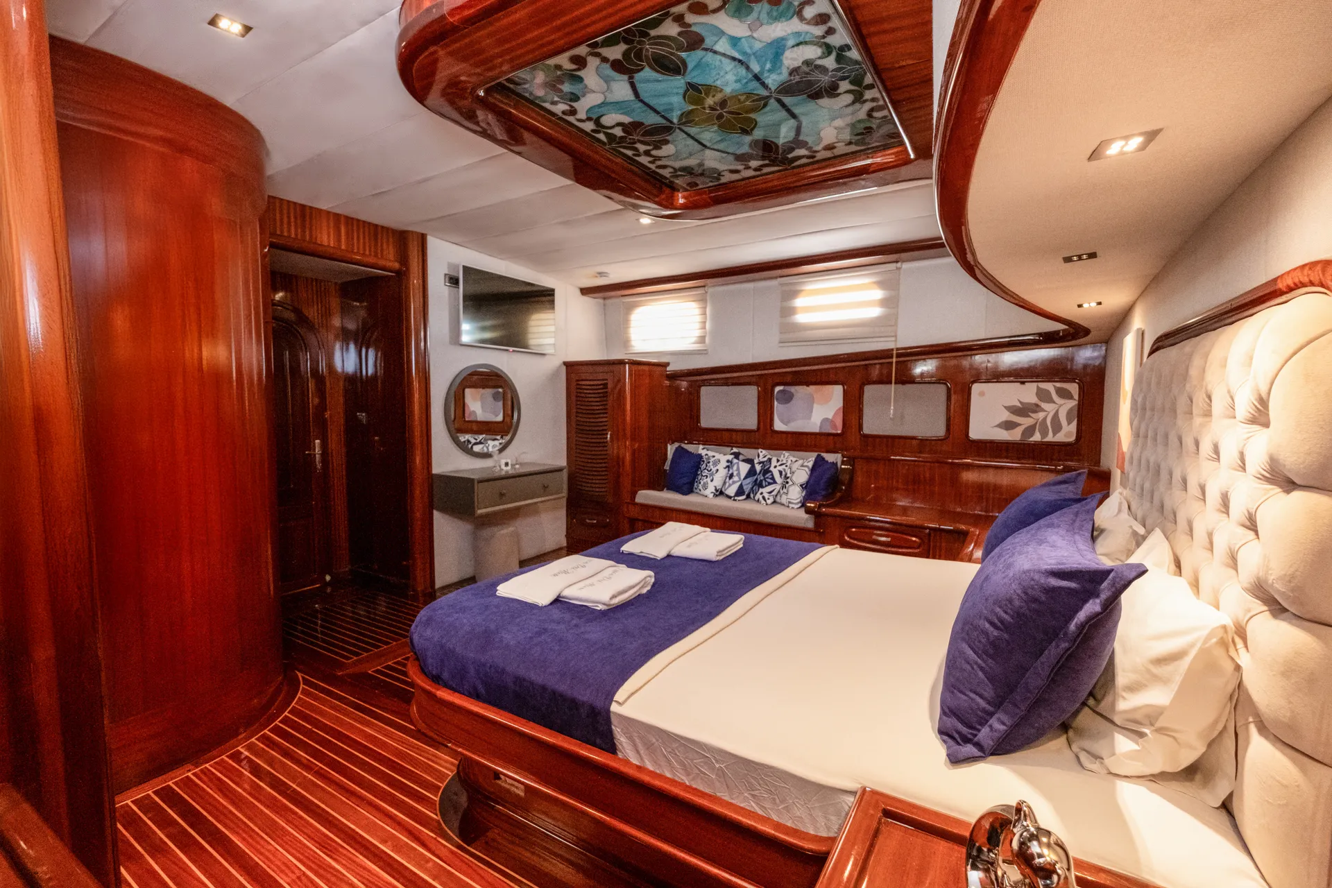 Luce Del Mare yacht interior or exterior view